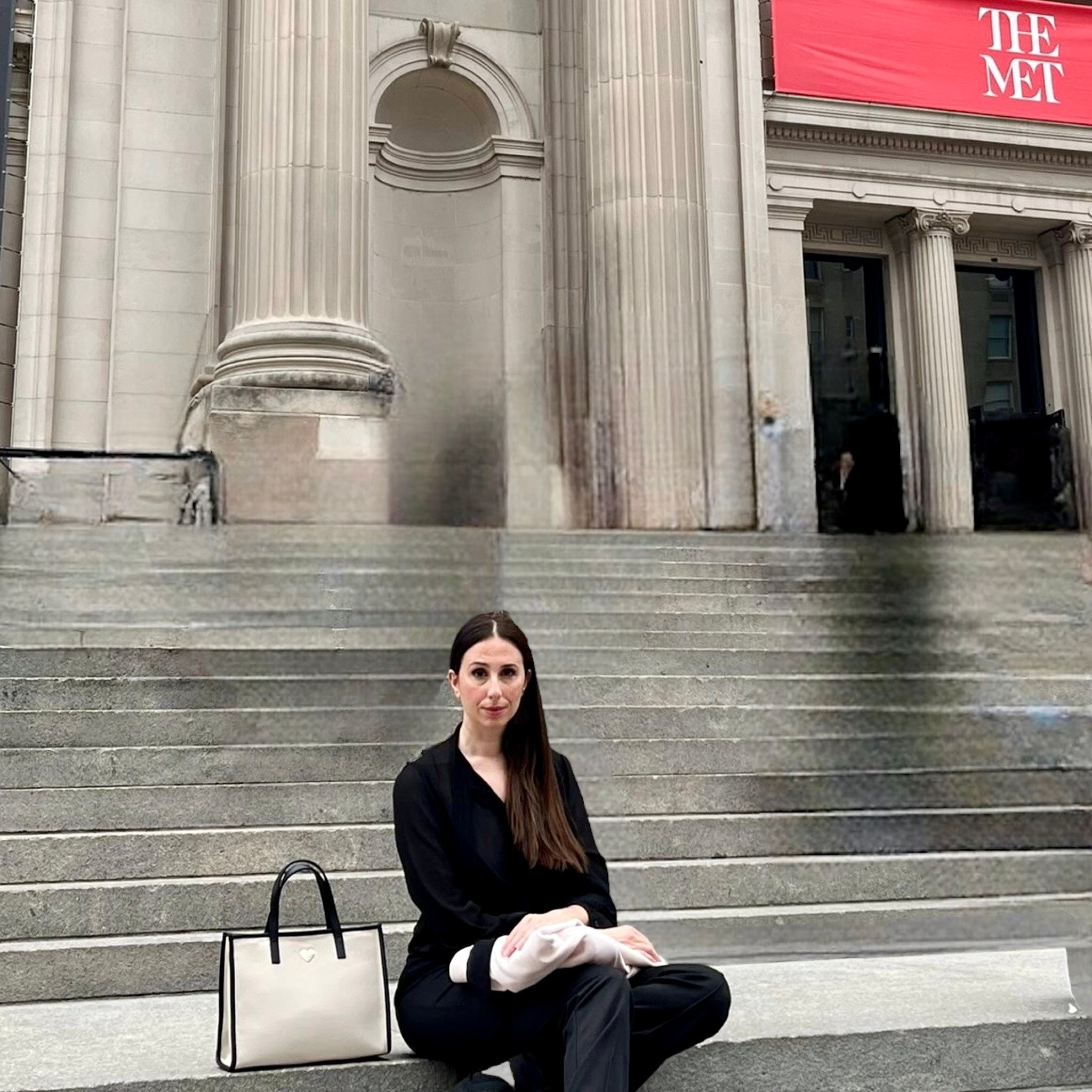 Lady Upper East Side - New York Collection