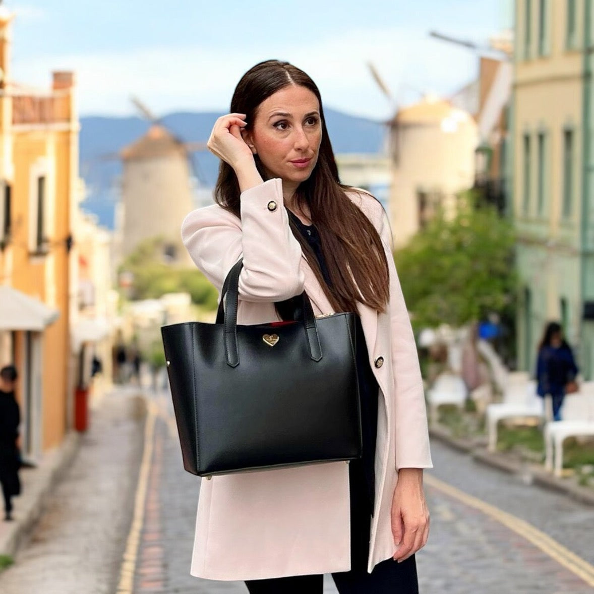 Lady Fifth Avenue - New York Collection