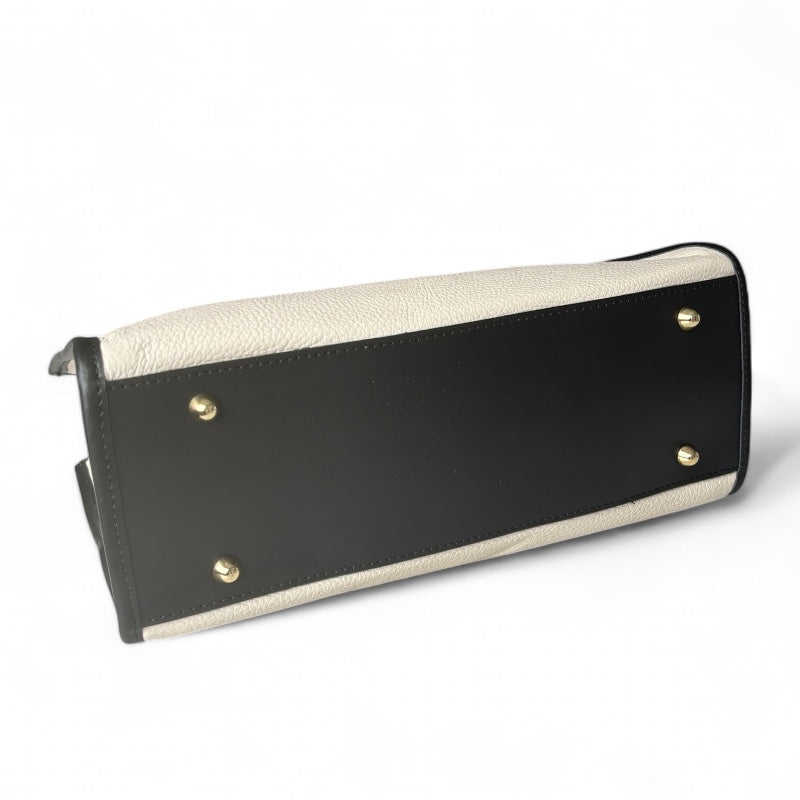 Lady Upper East Side - New York Collection