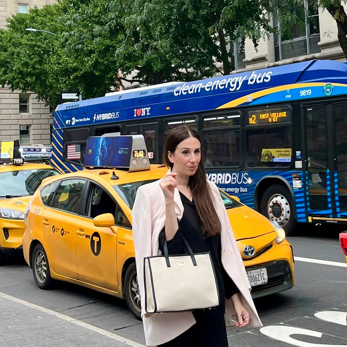 Lady Upper East Side - New York Collection